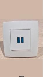 Double usb niko avec enjoliveur blanc, Enlèvement