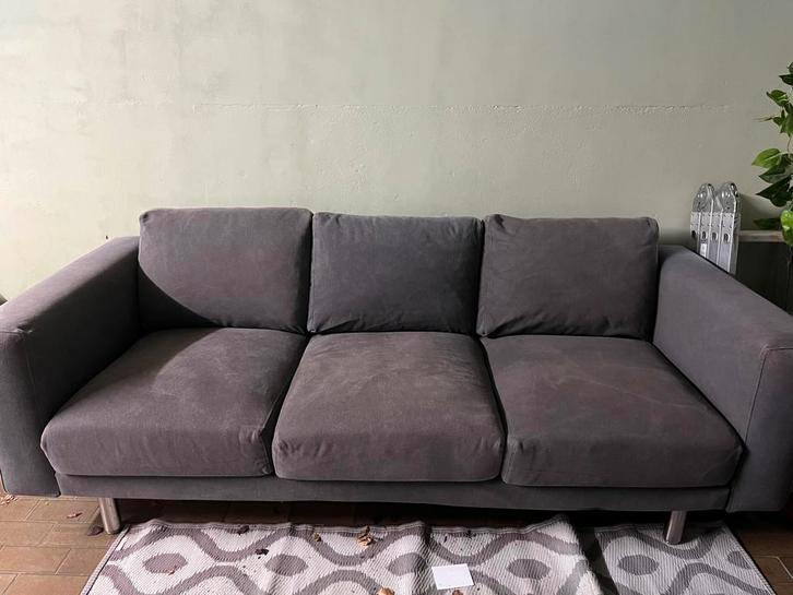 Gratis zetel Norsborg 3-zits grijs, Huis en Inrichting, Zetels | Zetels, Gebruikt, Rechte bank, Driepersoons, 200 tot 250 cm, 75 tot 100 cm
