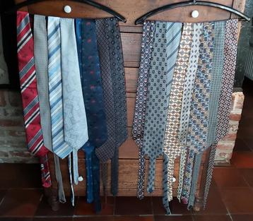 25 stropdassen plus 33 sjaals Bartson’s - Nieuw!