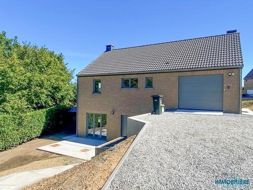 Belle maison 4 façades avec 4 chambres, garage et terrasse., Immo, Maisons à vendre, Province de Liège, C