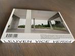 Leuven vice versa, Ophalen of Verzenden, Zo goed als nieuw
