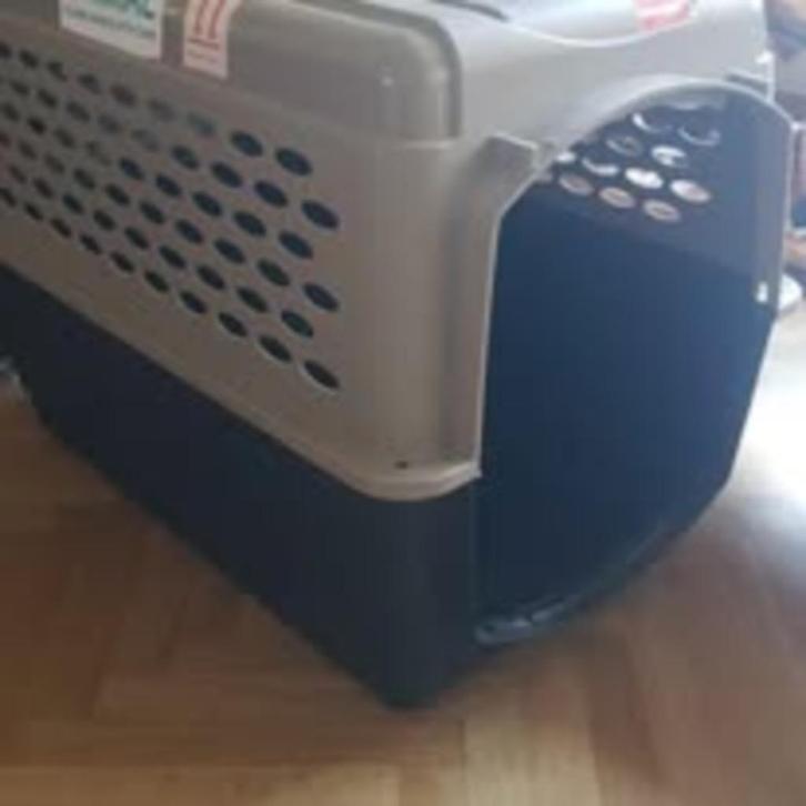 Hondentransportkooi L zwart/beige voor vliegtuig, Dieren en Toebehoren, Hondenbenches, Zo goed als nieuw, Ophalen