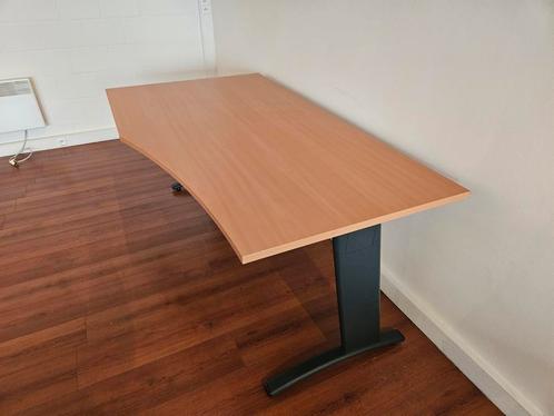 4 bureaus in Zaventem, Huis en Inrichting, Bureaus, Zo goed als nieuw, Bureau, Ophalen
