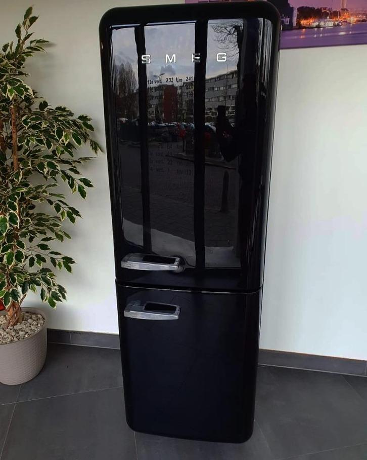 Als Nieuw! Smeg, nieuw model bezorgen, uittest garantie, Elektronische apparatuur, Koelkasten en IJskasten, Zo goed als nieuw