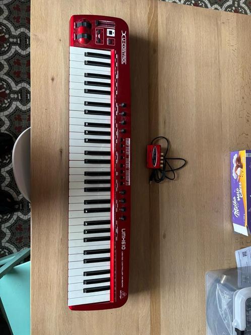 Behringer U-control UMX610 MIDI keyboard, Muziek en Instrumenten, Keyboards, Nieuw, 61 toetsen, Overige merken, Aanslaggevoelig