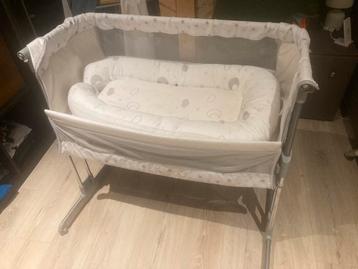 Co-sleeper beschikbaar voor biedingen