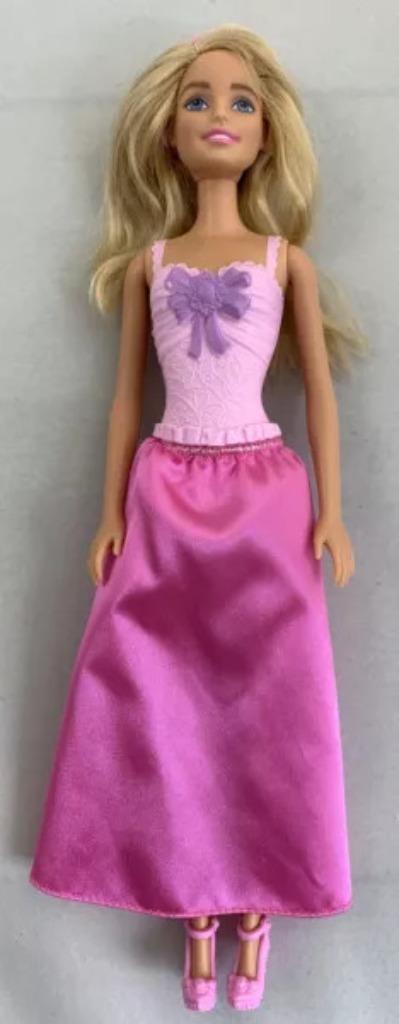 Barbie Prinses DMM07 Modepop Mattel figuur, Verzamelen, Poppen, Zo goed als nieuw, Verzenden
