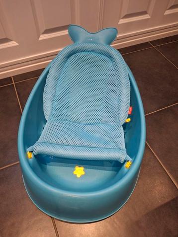 Leuk babybadje. Twee lig/zit standen  beschikbaar voor biedingen