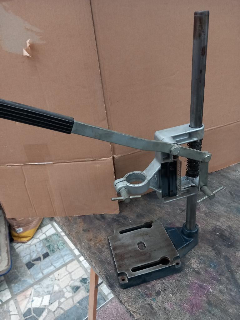 BOORSTEUNDER, Ophalen, Zo goed als nieuw