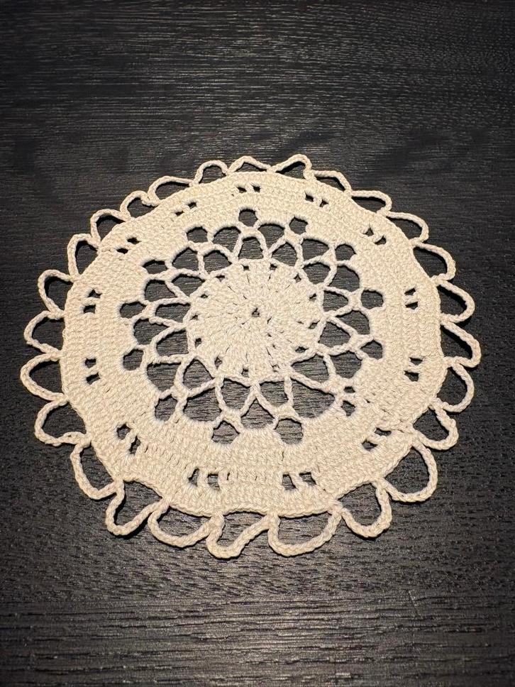 Gehaakt tafelkleed, Antiek en Kunst, Antiek | Tapijten, Tafelkleden en Textiel, Ophalen