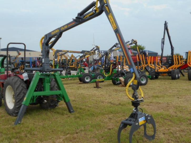 Bosbouwkraan voor FARMA 4.6 S-tractor, Zakelijke goederen, Machines en Bouw | Tuin, Park en Bosbouw, Overige typen, Ophalen