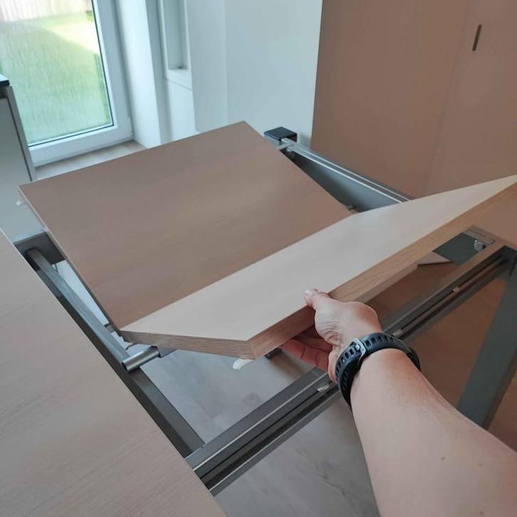 Hoge uitschuifbare tafel, 120-180cm lengte., Huis en Inrichting, Tafels | Eettafels, Zo goed als nieuw, Ophalen