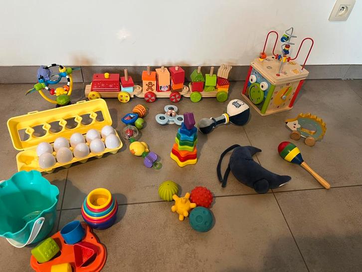 Pakket 1 baby/ peuterspeelgoed. Montessori en meer, Kinderen en Baby's, Speelgoed | Bouwstenen, Zo goed als nieuw, Ophalen