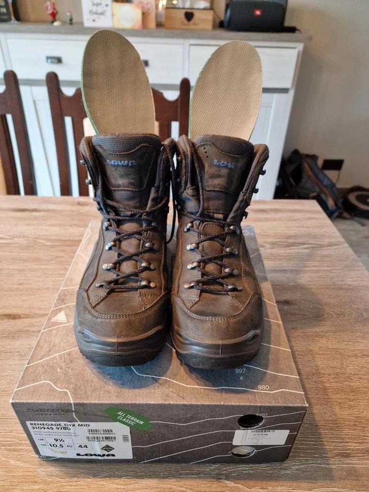 Lowa renegade GTX, Sport en Fitness, Bergsport en Wandelen, Zo goed als nieuw, Schoenen, Ophalen