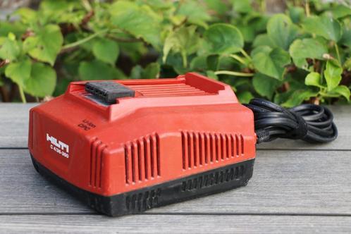 2021 Hilti CPC Fast Charger (C4/36-450), Audio, Tv en Foto, Opladers, Zo goed als nieuw, Ophalen