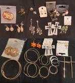25 paires de boucles d'oreilles. Prix pour tout., Ophalen of Verzenden, Zo goed als nieuw