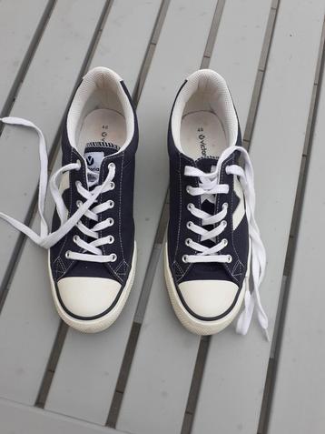 Marineblauwe canvas sneakers van Victoria maat 40 beschikbaar voor biedingen