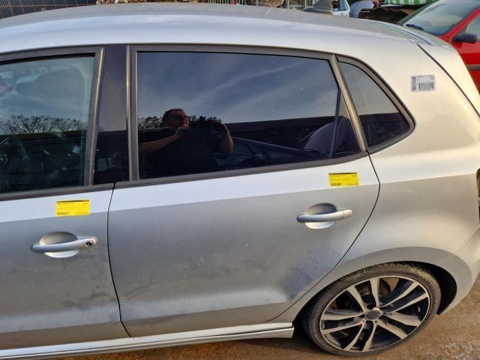 Portier 4Deurs links-achter van een Volkswagen Polo (LA7W), Auto-onderdelen, Carrosserie, Deur, Volkswagen, Gebruikt, 3 maanden garantie