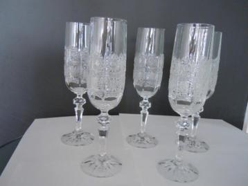 5 Champagne glazen beschikbaar voor biedingen