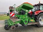 Gecombineerde rotorkopeg en zaaimachine Amazone, Ophalen