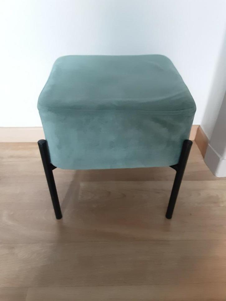 Decoratief  zit bankje ,poefke ! KOOPJE MOET WEG, Kinderen en Baby's, Kinderkamer | Inrichting en Decoratie, Zo goed als nieuw
