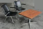 SET : Deux fauteuils (Gispen ?) Table basse noire avec rétro, Enlèvement