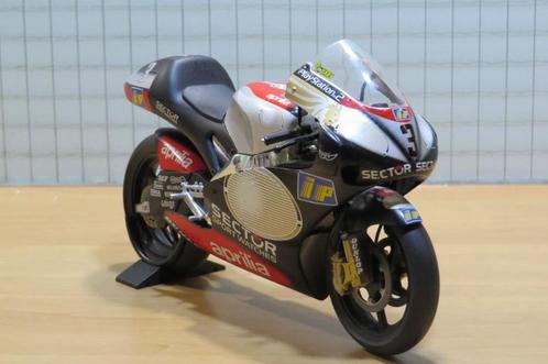 Marco Melandri Aprilia RSV250 2002 1:12 los, Hobby en Vrije tijd, Modelauto's | 1:5 tot 1:12, Zo goed als nieuw, Motor, 1:9 t/m 1:12