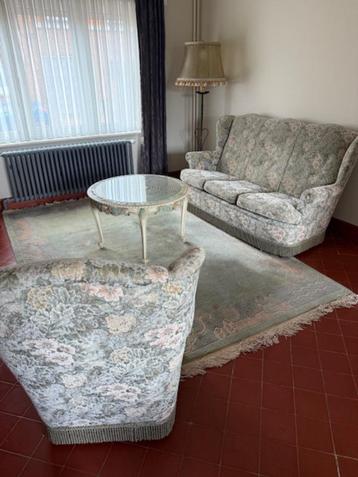 Klassieke oorfauteuils met bloemenmotief  beschikbaar voor biedingen