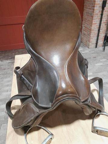 Stübben paard veelzijdigheidszadel (2 stuks) beschikbaar voor biedingen