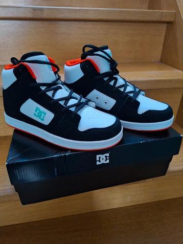 DC sneakers maat 38 wit-zwart beschikbaar voor biedingen