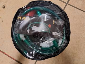 Plastiek benzinepomp beschikbaar voor biedingen