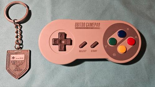 8bitdo Bluetooth controller SNES 30th Anniverversary Editon, Games en Spelcomputers, Games | Nintendo Super NES, Gebruikt, Ophalen of Verzenden