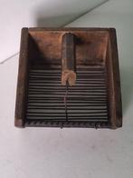 Très ancien peigne à myrtilles en bois, Antiquités & Art, Enlèvement ou Envoi