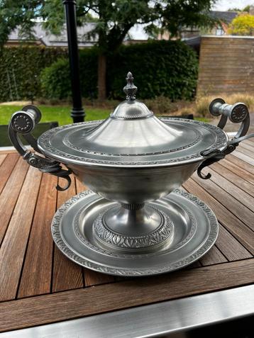 Tinnen pot / soepterinne beschikbaar voor biedingen