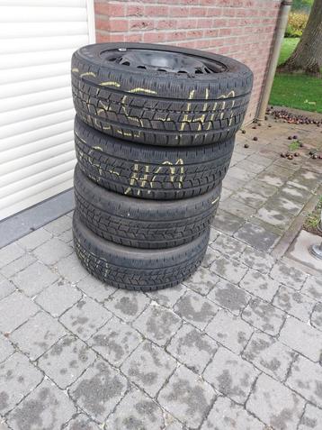 Winterbanden set winguard 205/55R16 beschikbaar voor biedingen