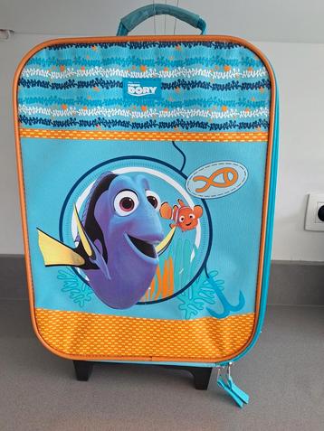 Reiskoffer/trolley finding dory