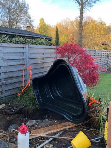 Vijver 1000 liter beschikbaar voor biedingen
