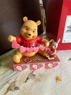 Disney Traditions ' Handmade Valentines ' Winnie The pooh, Nieuw, Winnie de Poeh of vrienden, Ophalen of Verzenden, Beeldje of Figuurtje