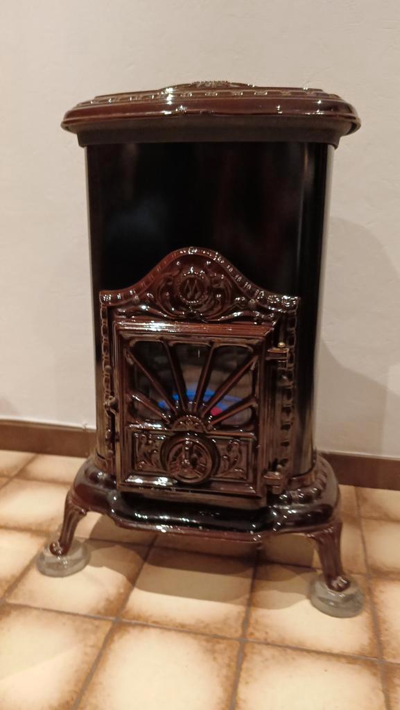 Poêle à mazout Franco Belge Continental – Très bon état, Maison & Meubles, Poêles, Comme neuf, Autoportant, Autres carburants