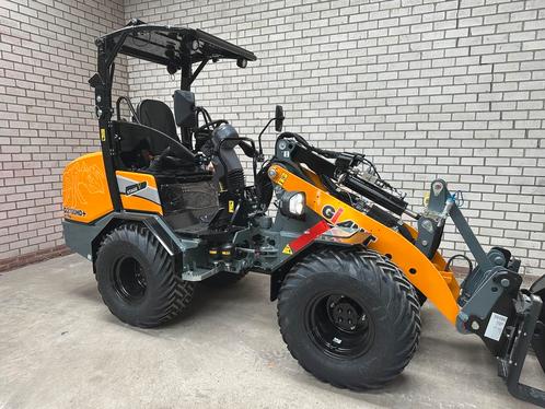 Giant G2700 HD + xtra nieuw, Zakelijke goederen, Machines en Bouw | Kranen en Graafmachines, Ophalen