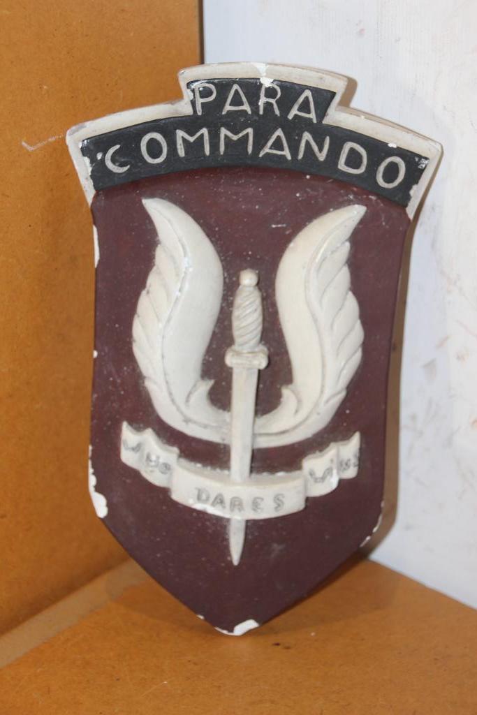 Abel Crest „Para-Commando” in gips., Verzamelen, Militaria | Algemeen, Landmacht, Embleem of Badge, Verzenden