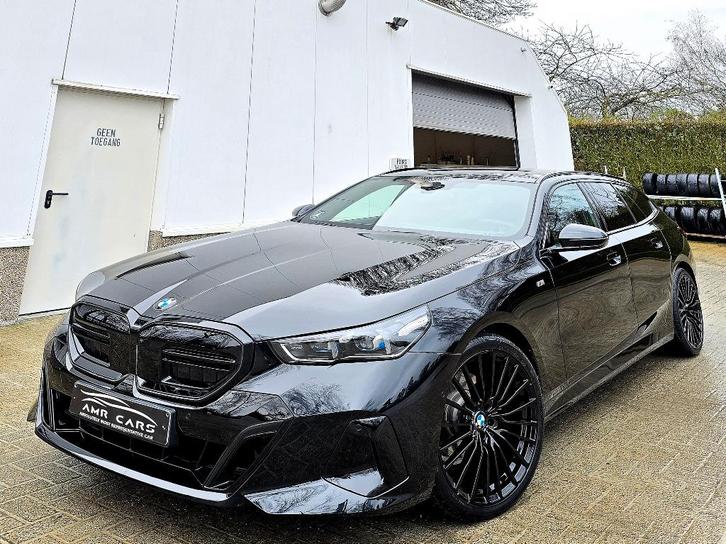 520IA G61-M-AerodynamicSport-Toit panoramique-Harman/Kardon, Autos, BMW, Entreprise, Achat, Série 5, ABS, Caméra de recul, Phares directionnels