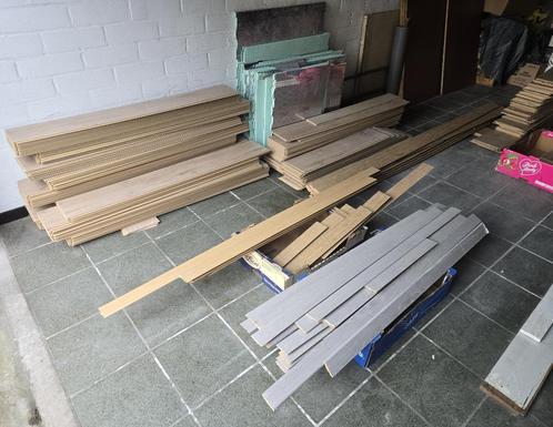 Verschillende soorten laminaat & plinten & ondervloer, Doe-het-zelf en Bouw, Vloerdelen en Plavuizen, Gebruikt, Laminaat, Ophalen