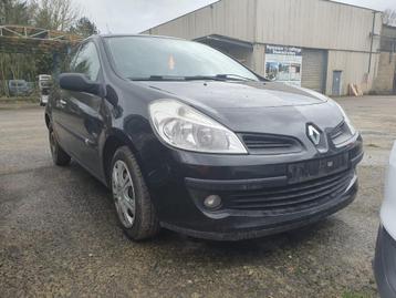 Renault Clio 1.2i Eerste Eigenaar met maar 99000km Gekeurd. beschikbaar voor biedingen