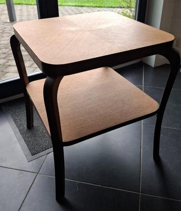 table d'appoint beschikbaar voor biedingen