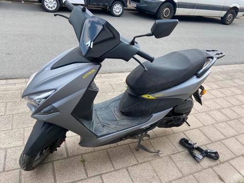Brommer motron breezy 50cc goed  staat hij is van 2021, Fietsen en Brommers, Brommers | Overige merken, Zo goed als nieuw, Klasse B (45 km/u)
