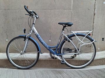 Damesfiets oxford volledig in orde  beschikbaar voor biedingen