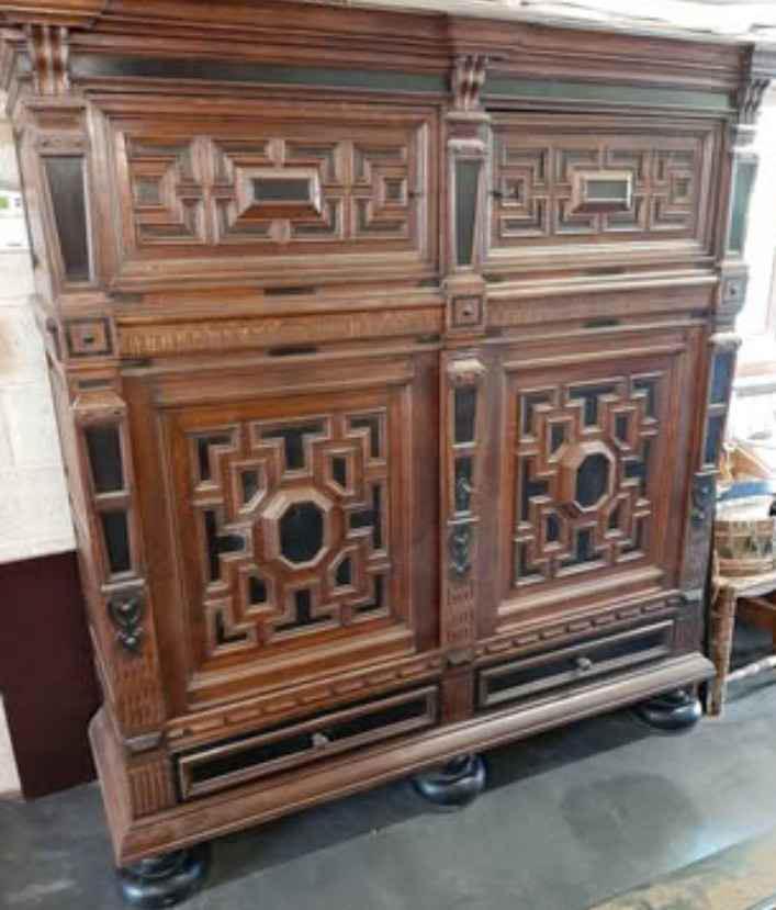 Meuble ancien en bois flamand et bois d'ébène, Antiek en Kunst, Antiek | Meubels | Kasten, Ophalen of Verzenden