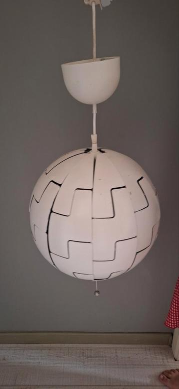 Mooie ikea lamp in perfecte staat  beschikbaar voor biedingen