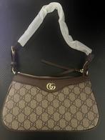Gucci handtas, Handtassen en Accessoires, Ophalen of Verzenden, Zo goed als nieuw, Beige, Handtas